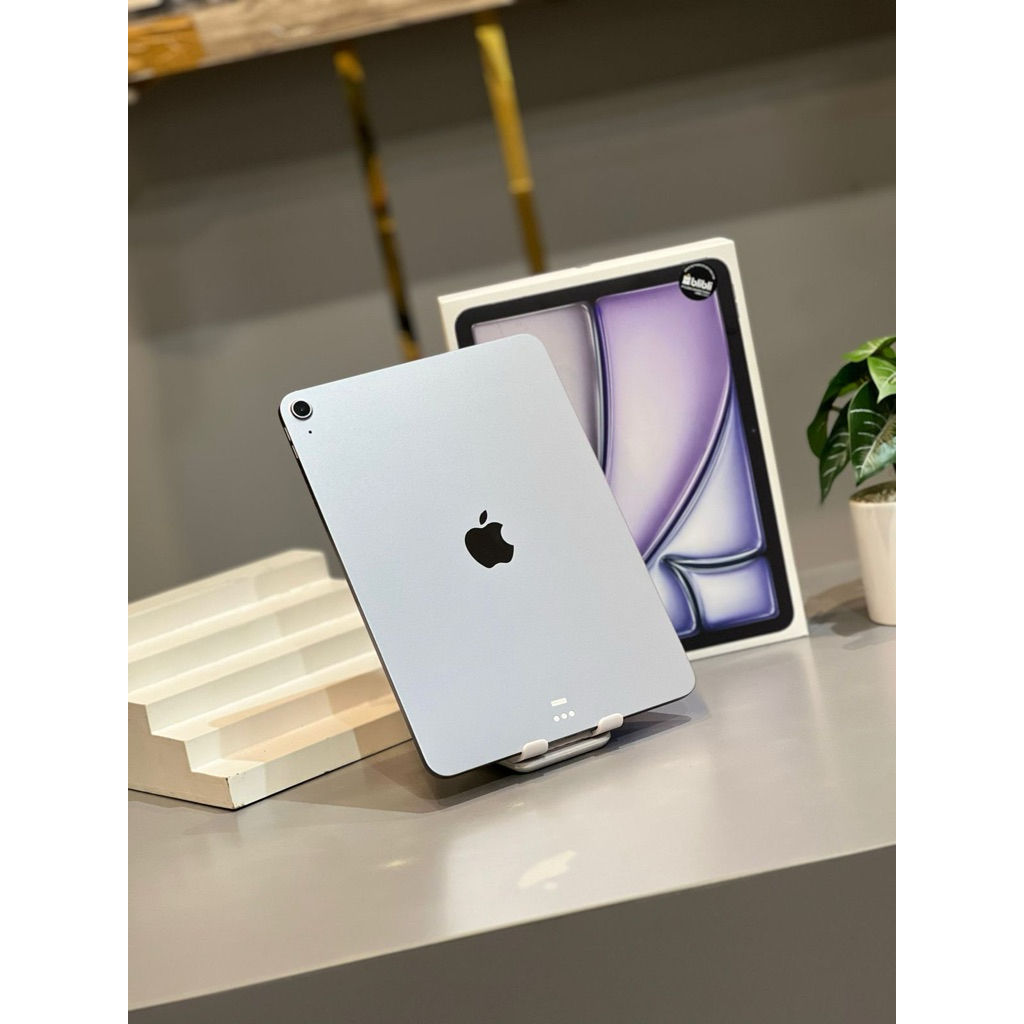 Second iP*d Air 7 (M3)
