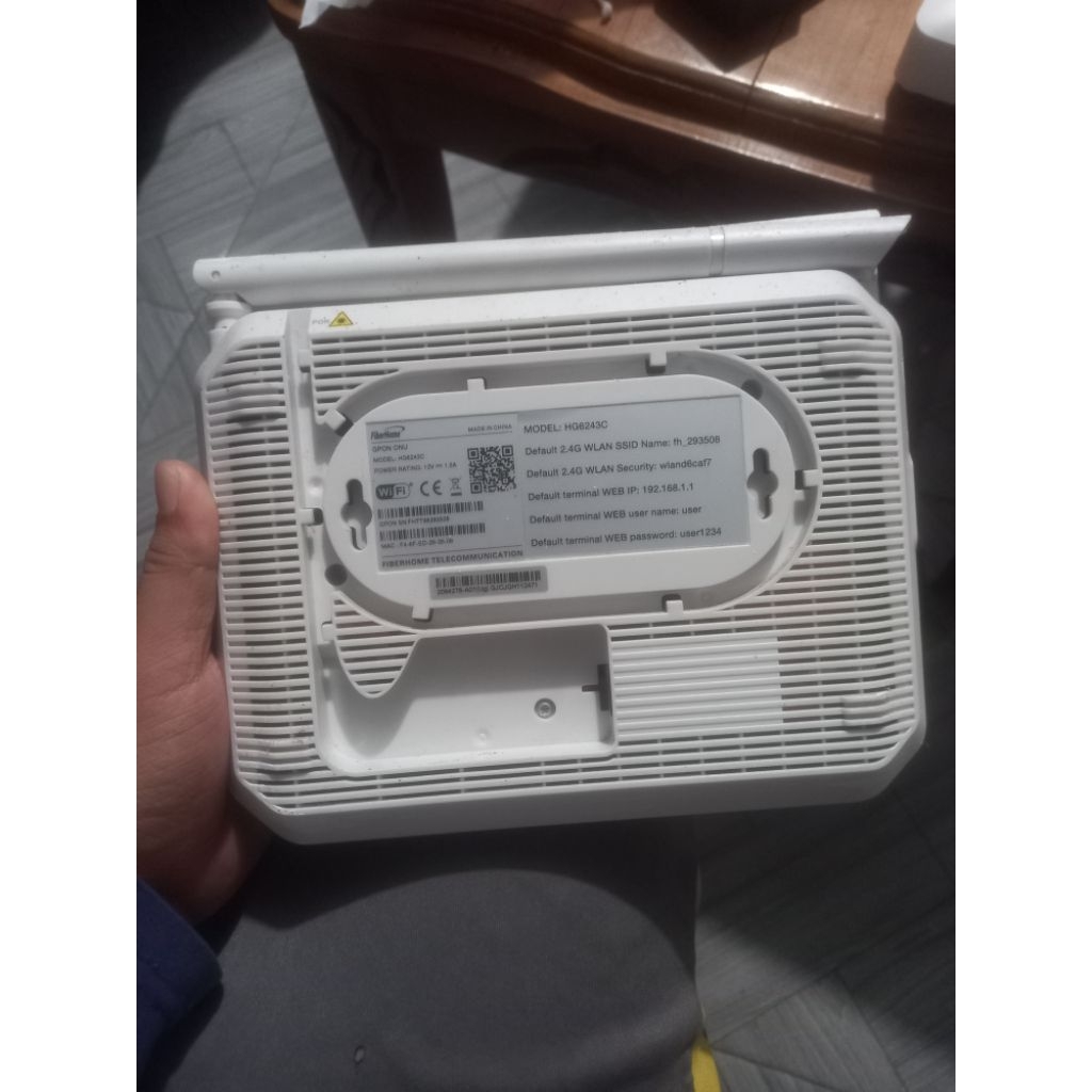 Router Wifi Fiberhome Polos HG6243C
