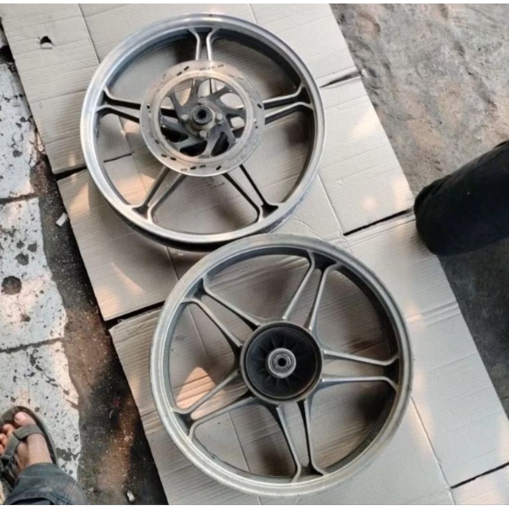 Velg Sepasang Thunder 125 Original