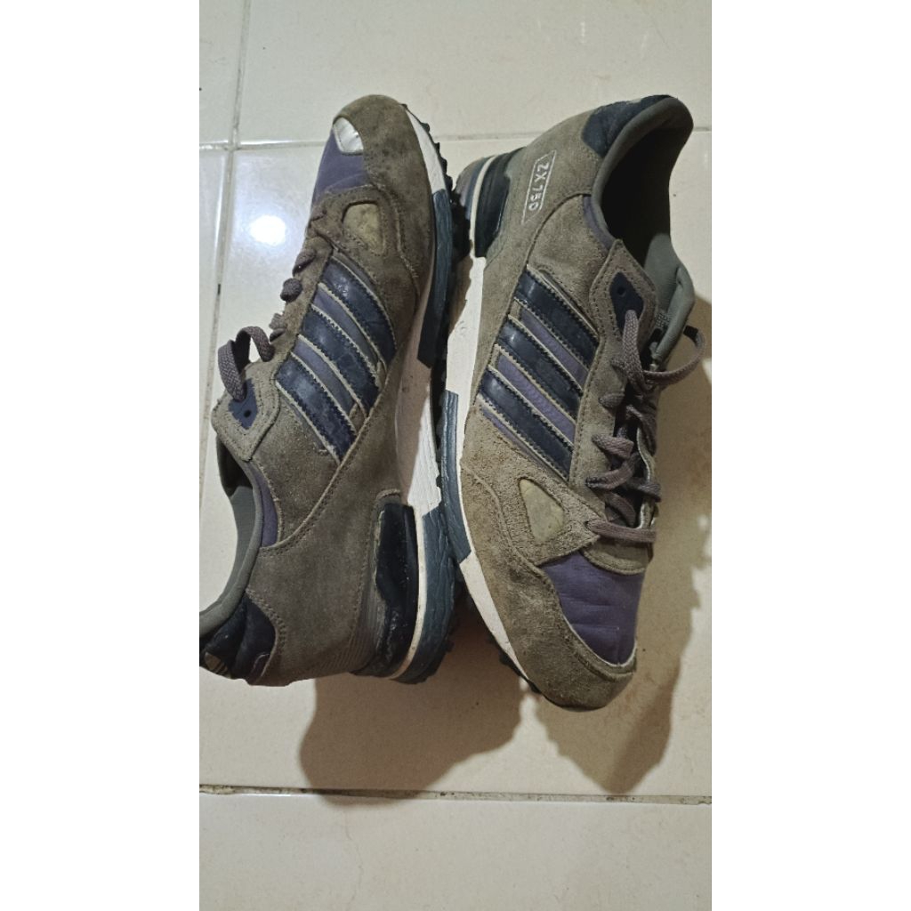 sepatu second casual ADIDAS ZX Grey 44 28