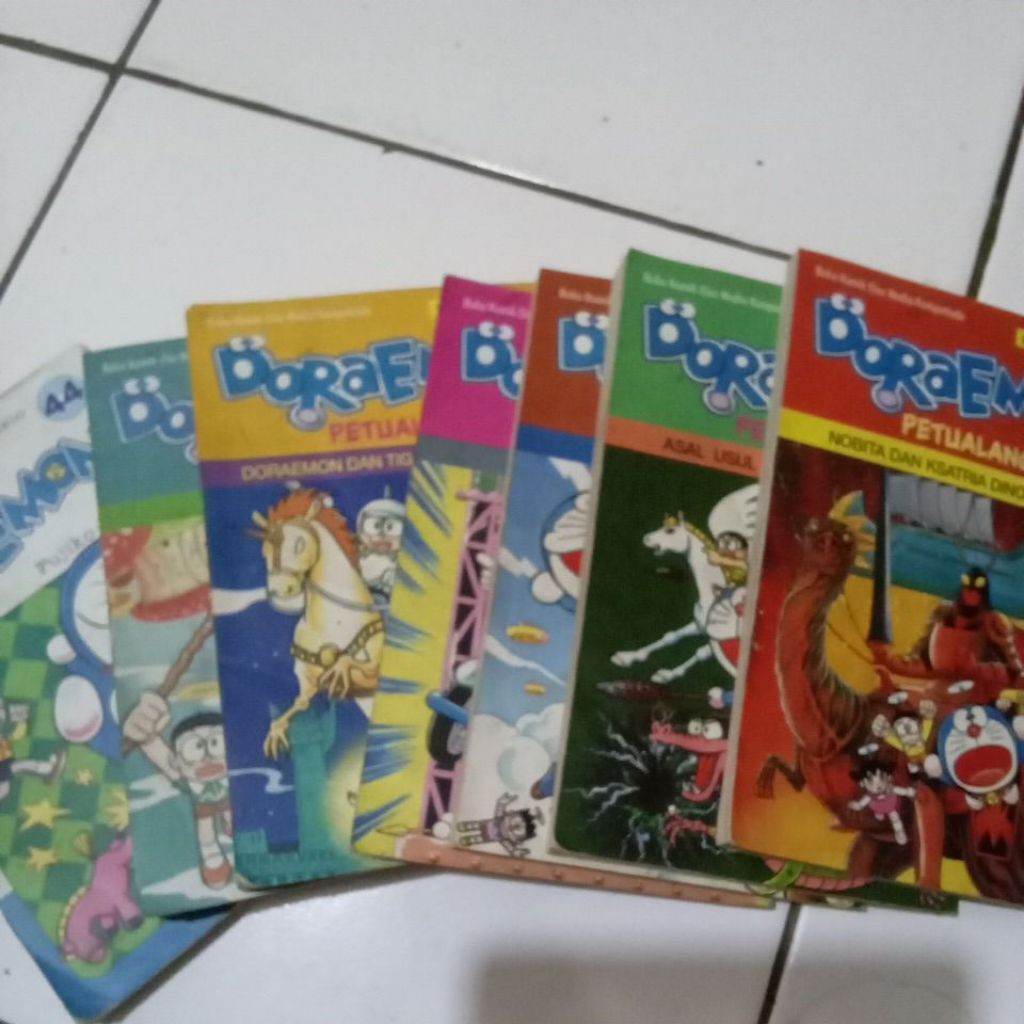 Buku Komik Doraemon