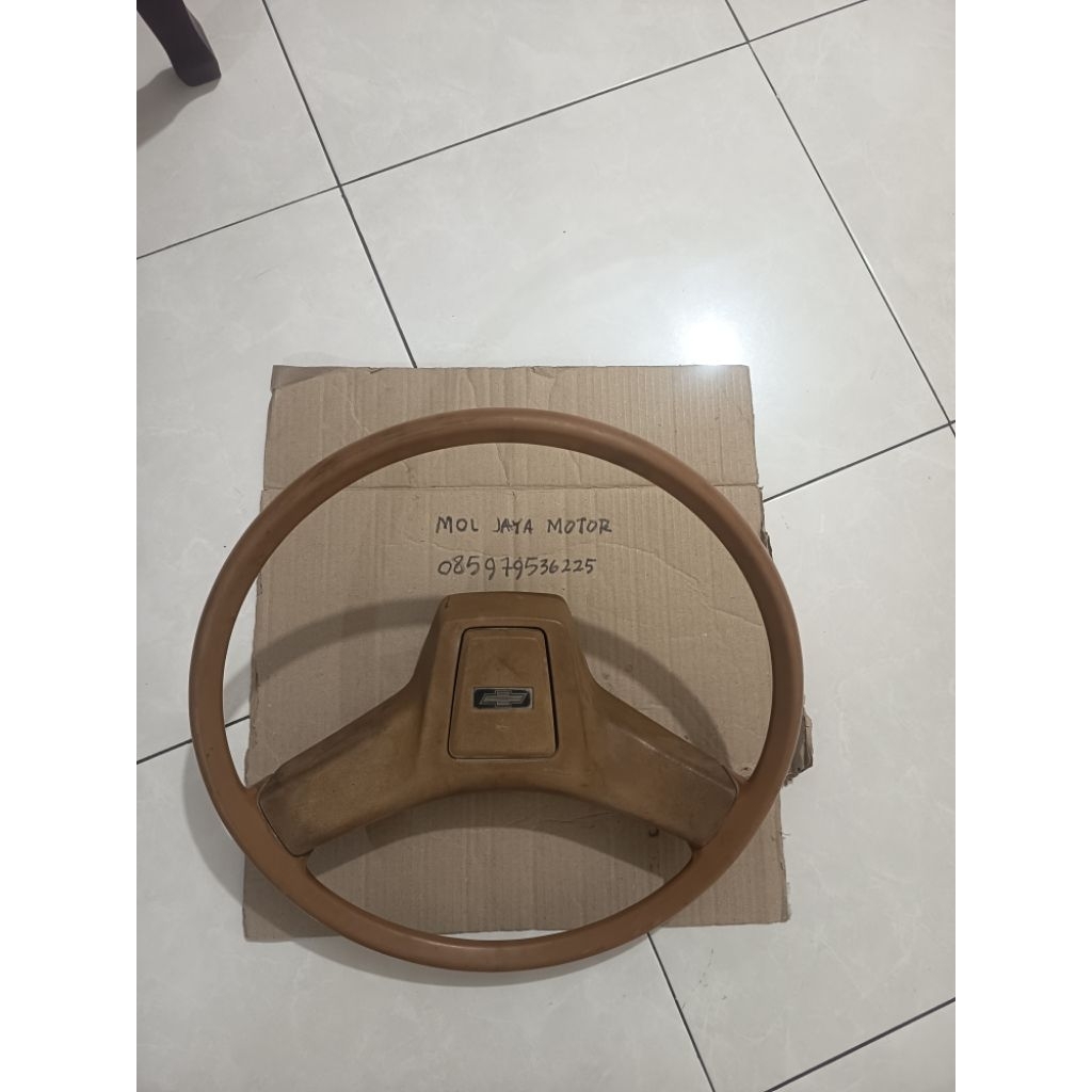 setir Chevrolet coklat atau setir Chevrolet luv atau stir Chevrolet coklat muda