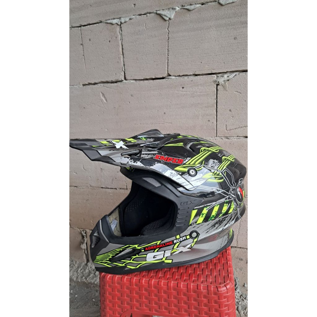 jual murah HELM TRAIL GIX BARU UK. M dengan defect atau minus tanpa busa dagu dan cetekan samping me