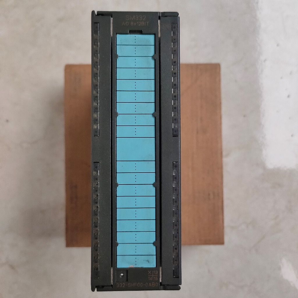 PLC Siemens S7-300 AO 8 6ES7 332-5HF-0AB0