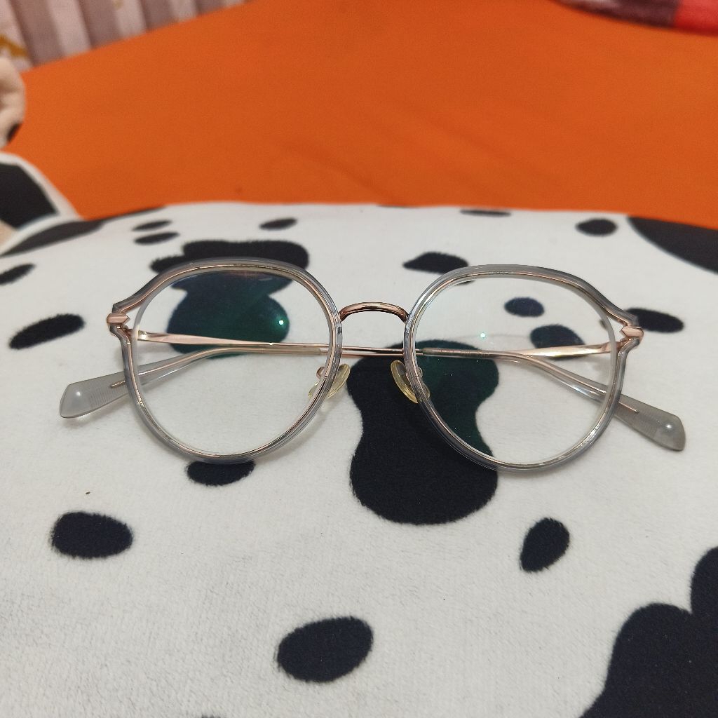 frame kacamata wanita Bolon