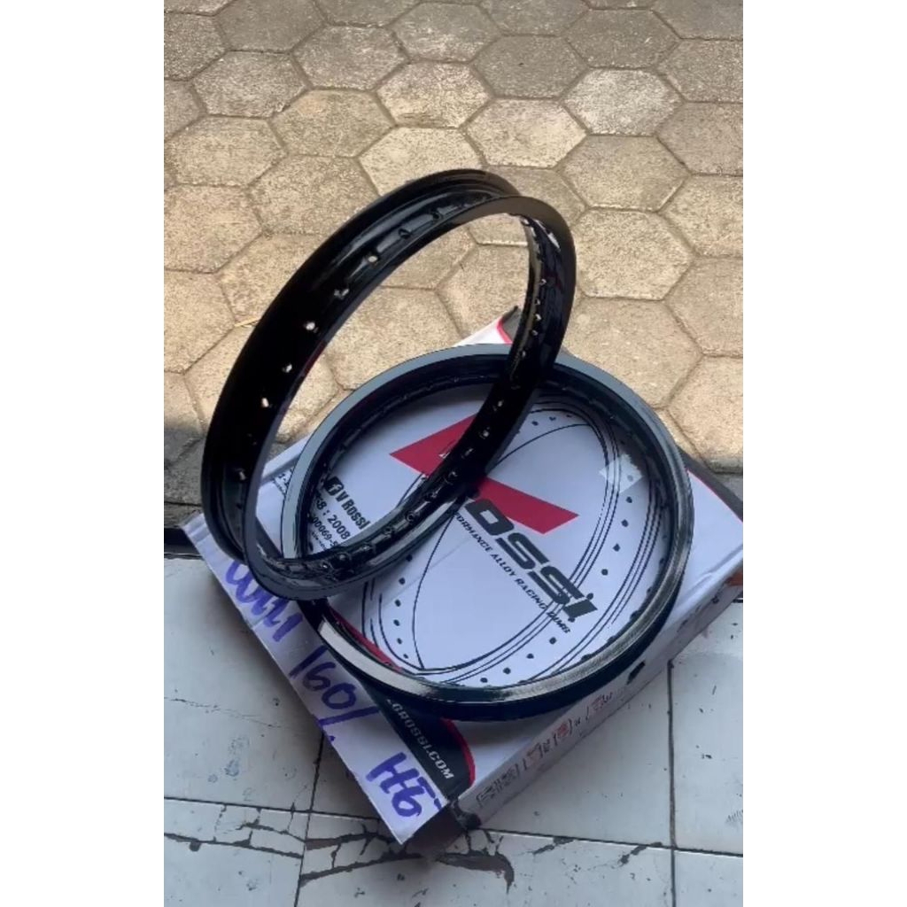 vleg Rossi vleg vrossi ring17 ukuran 160/185 hitam glossy hitam kempling