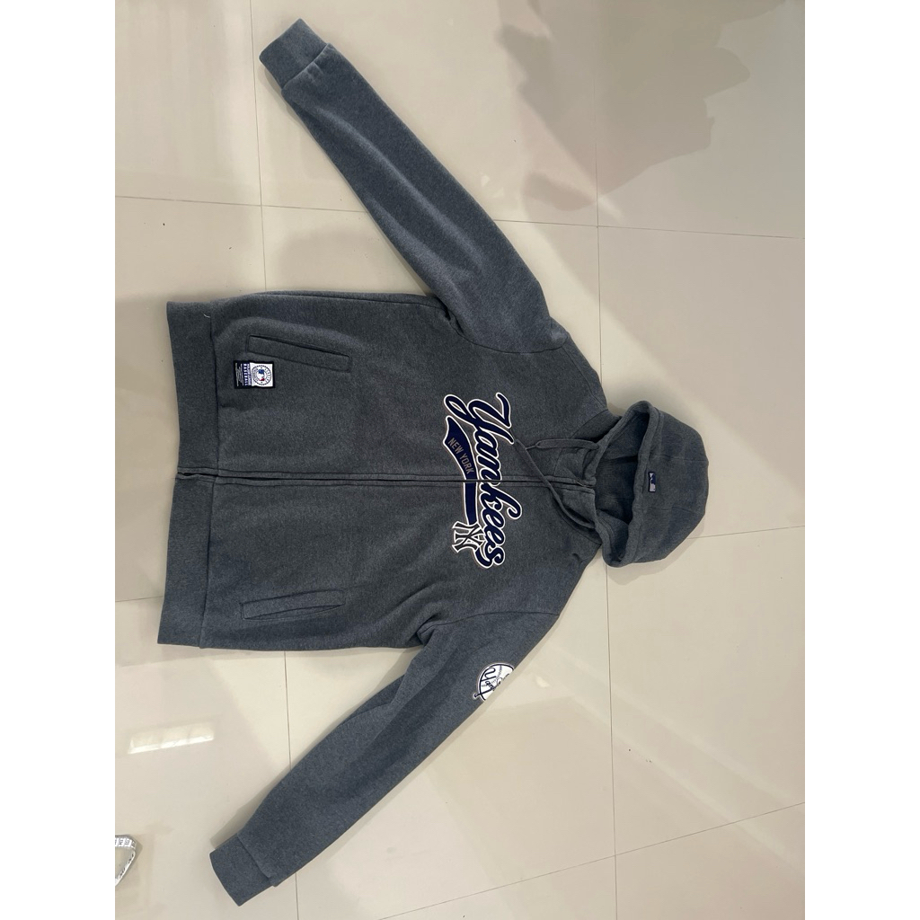 zipper MLB