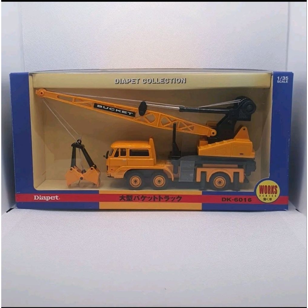 Diapet Agatsuma Japan Mitsubishi Fuso Big Bucket Truck