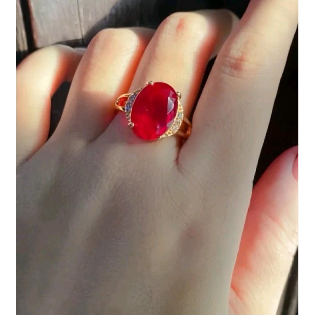 Cincin Batu Giok Merah Delima Ukir Polos Titanium Anti Luntur