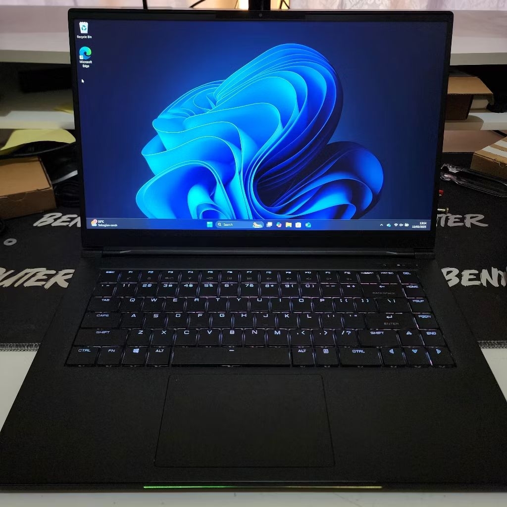 Laptop Aftershock vapor 15 pro 1660 Ti 144Hz gaming editting ex flagship