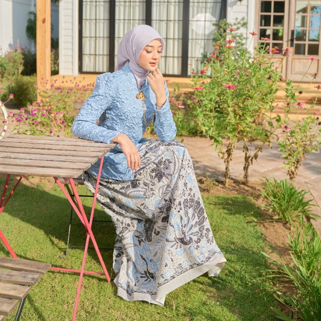 Kebaya Janggan Biru Denim Tunangan | Kebaya Wisuda Elegan Premium | Baju Kondangan Jumbo