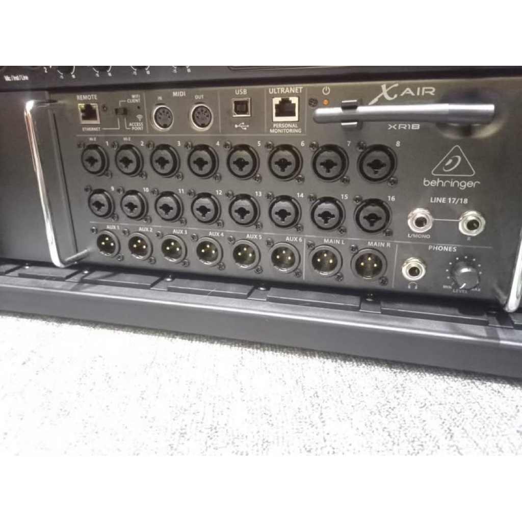 MIXER DIGITAL BEHRINGER XR18 Second
