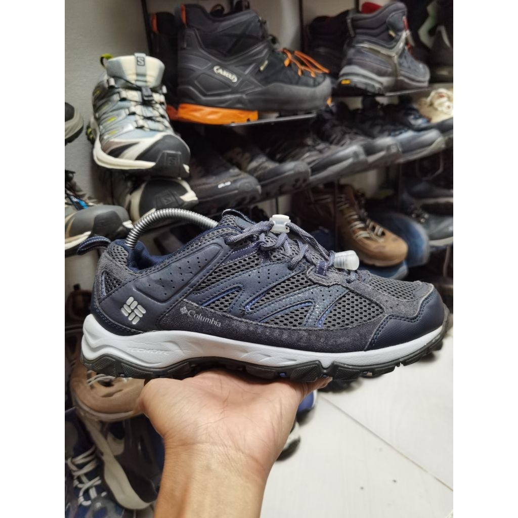 Sepatu Hiking Gunung Trail Run Columbia Size 41,5