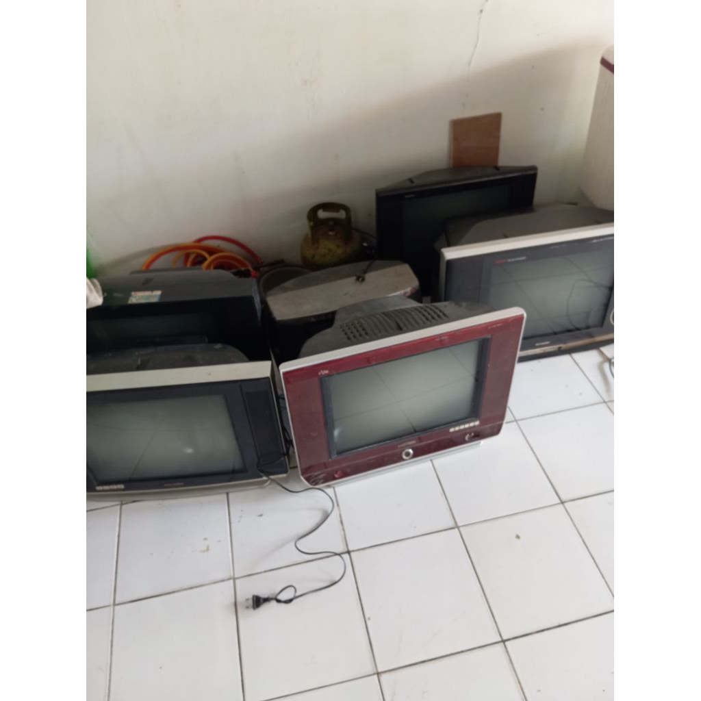 TV tabung 21 in Sharp polytron Normal siap kerja