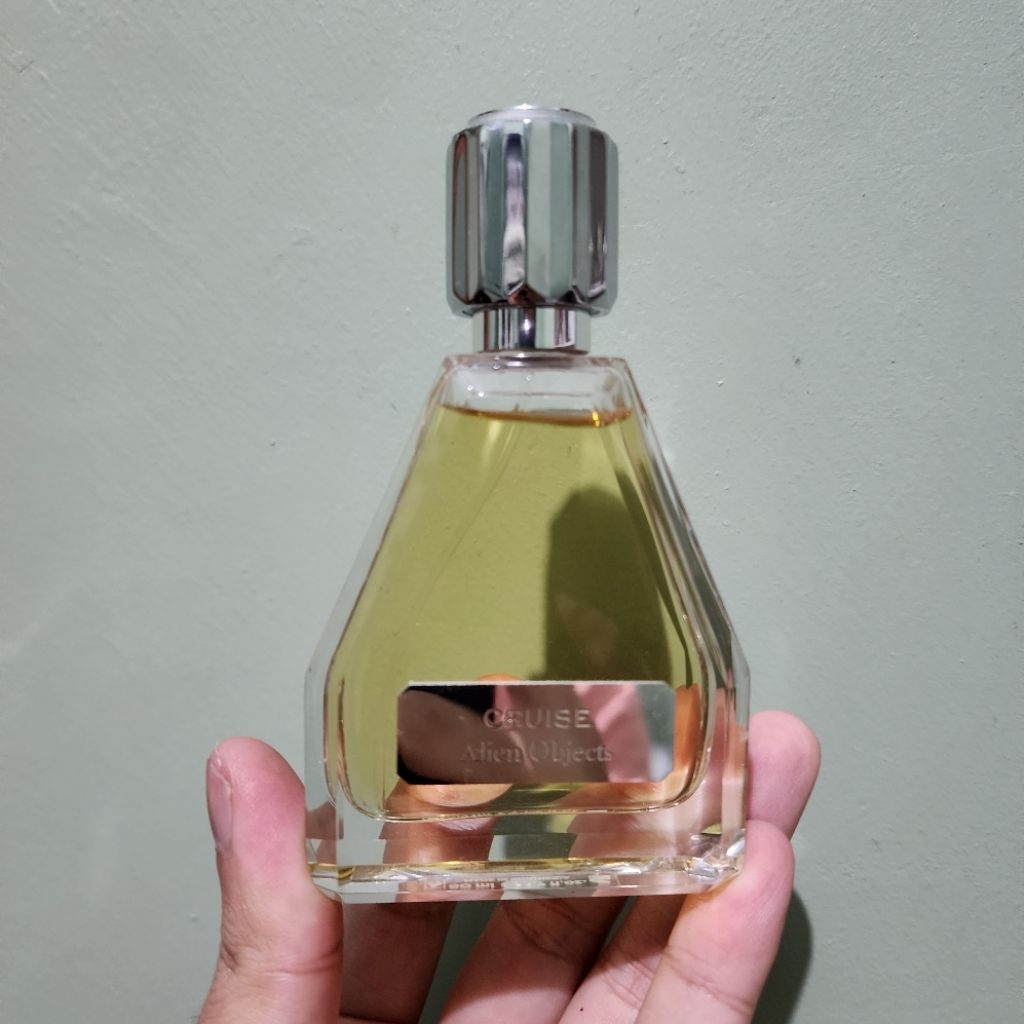(Preloved) Alien Objects - Cruise