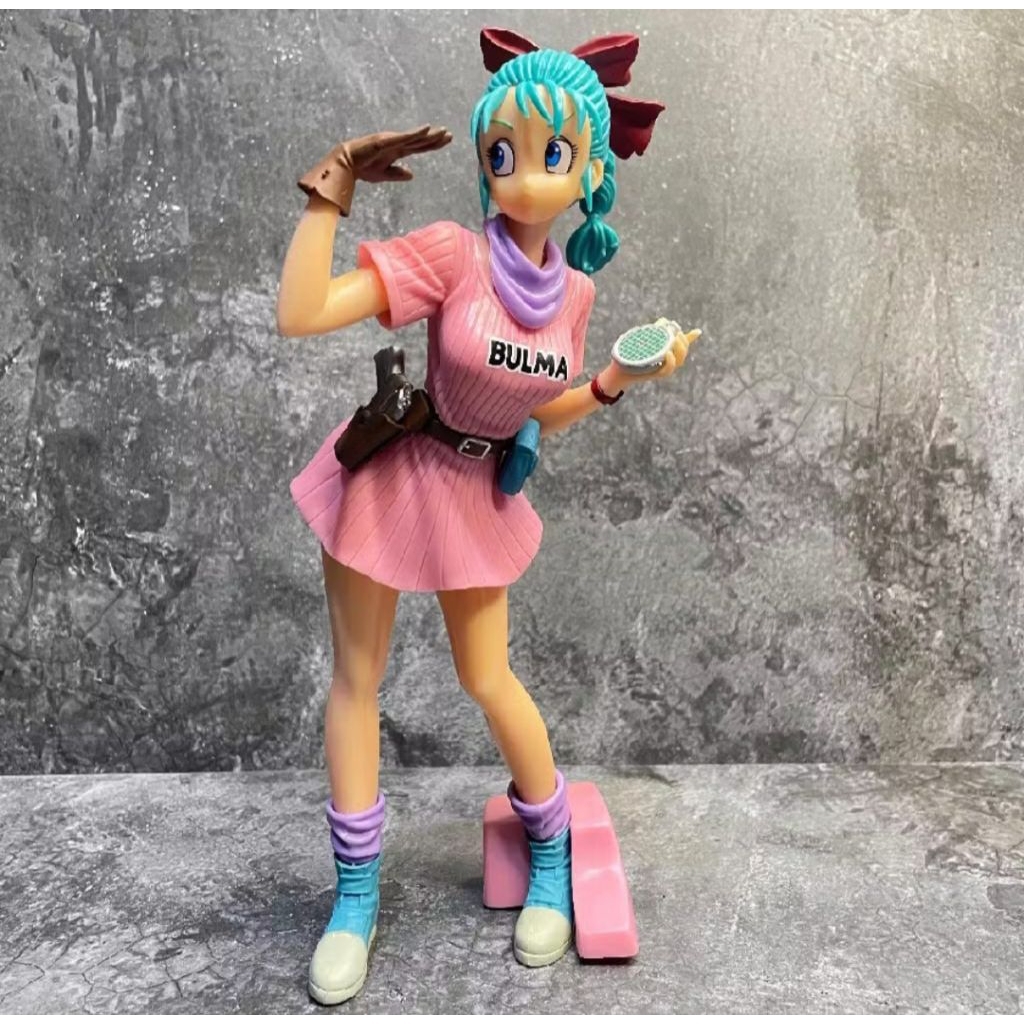 Dragon ball figure Bulma vegeta