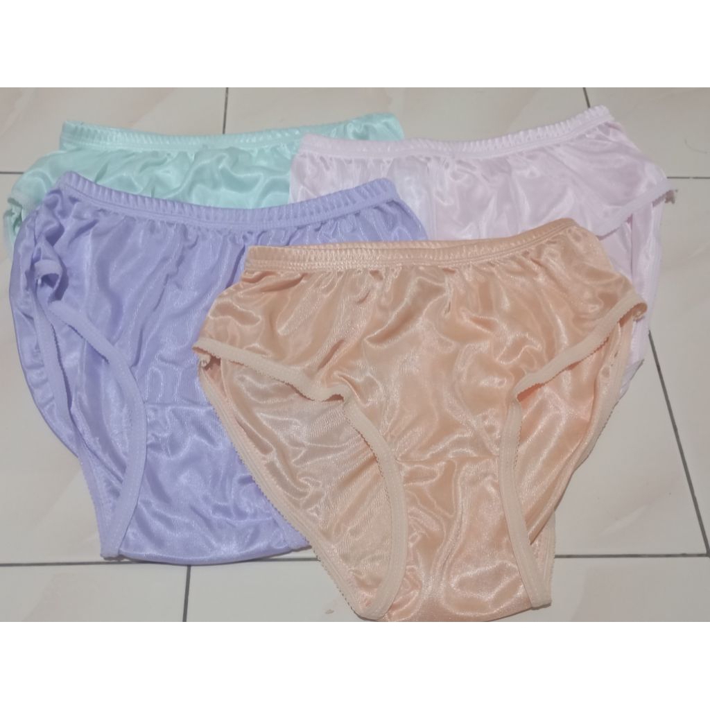 cd wanita satin tanpa pakai L.