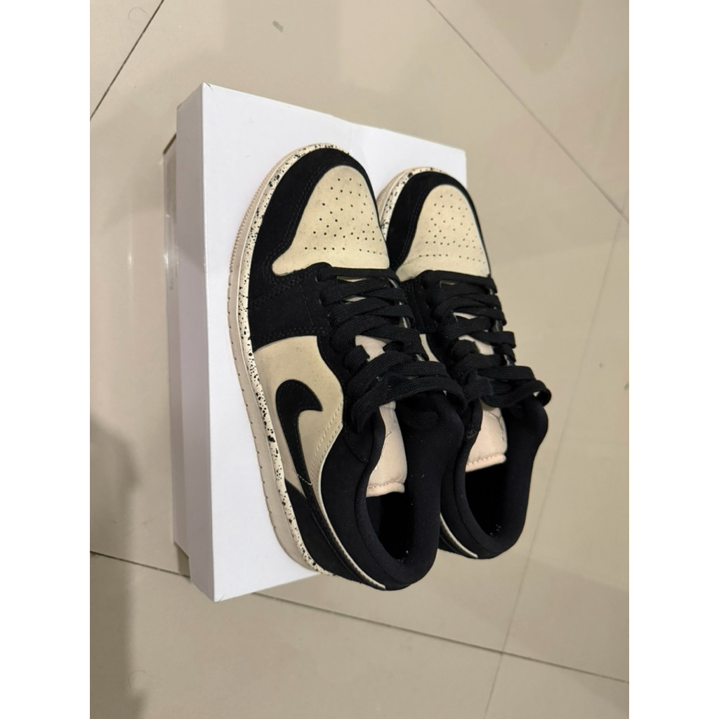 Woman Air Jordan Low 1 Guava Ice