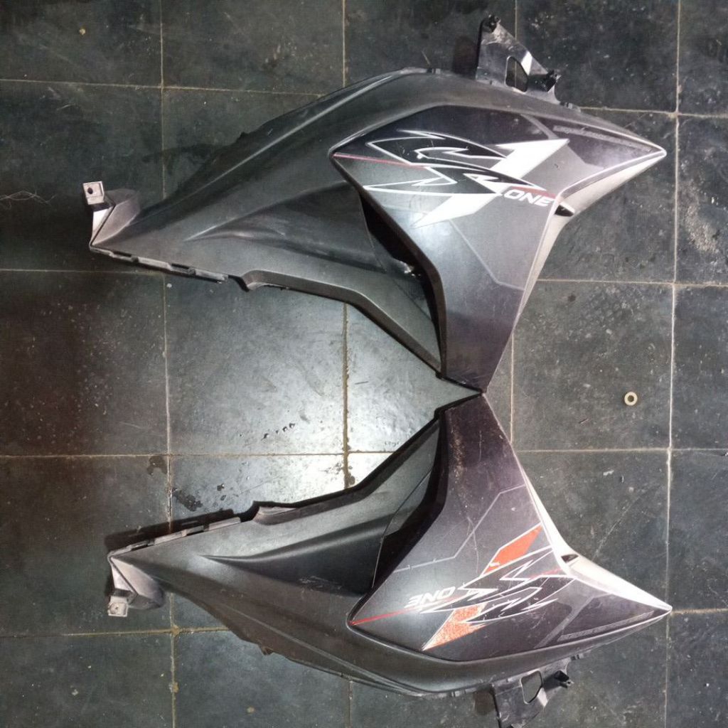Body sayap samping Honda CS1 original copotan