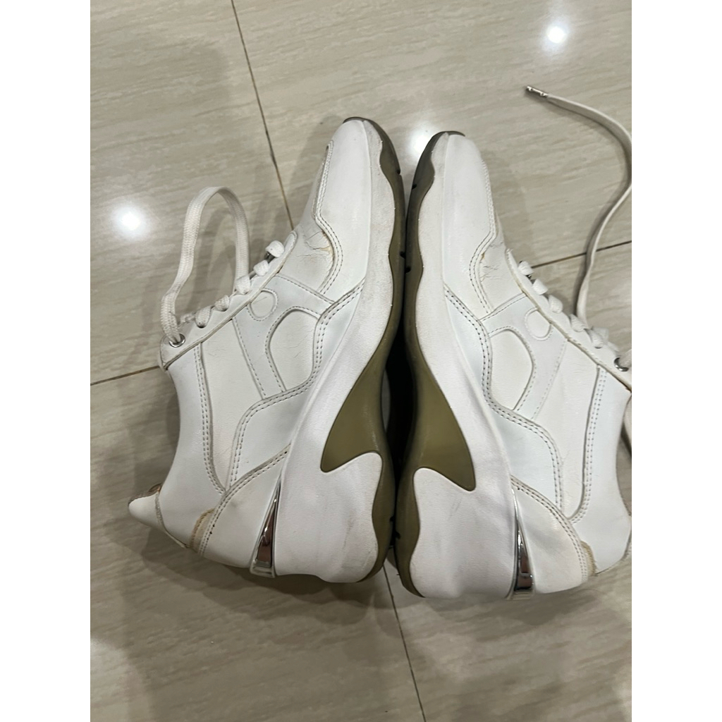 Sepatu merek HAWKINS SPORT Second Mulus Size 39 Sepatu Model Heels ORIGINAL MEREK JEPANG ASLI