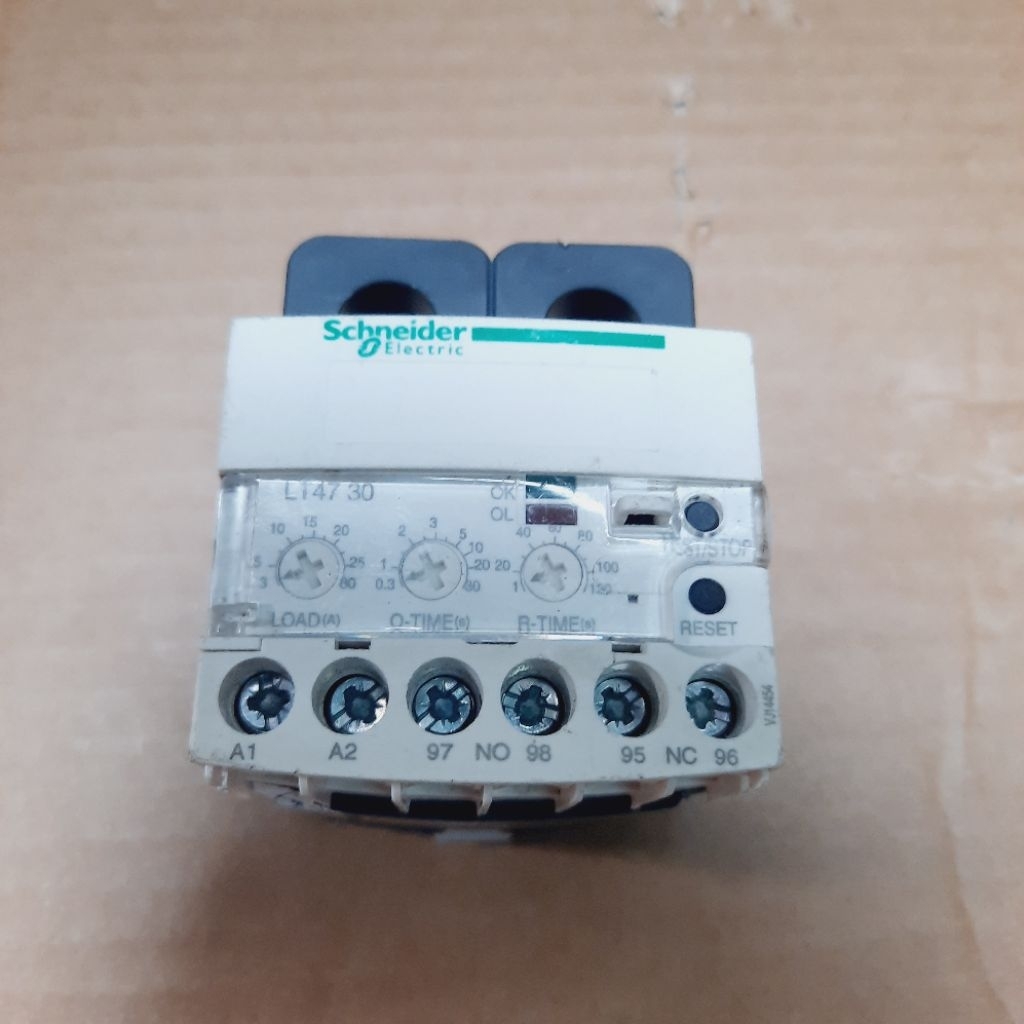 SCHNEIDER LT4730M7A electronic over current relays 3-30A 200-240vAC