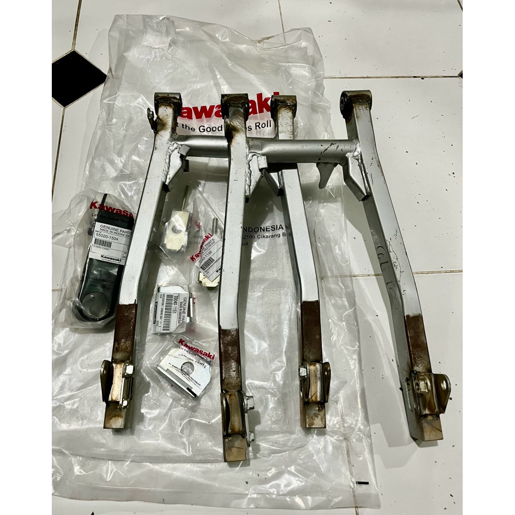 Arm Kaze original baru pnp CB GL100 GL MAX / Swing arm kawasaki kaze ori pnp CB begel panjang GL100 