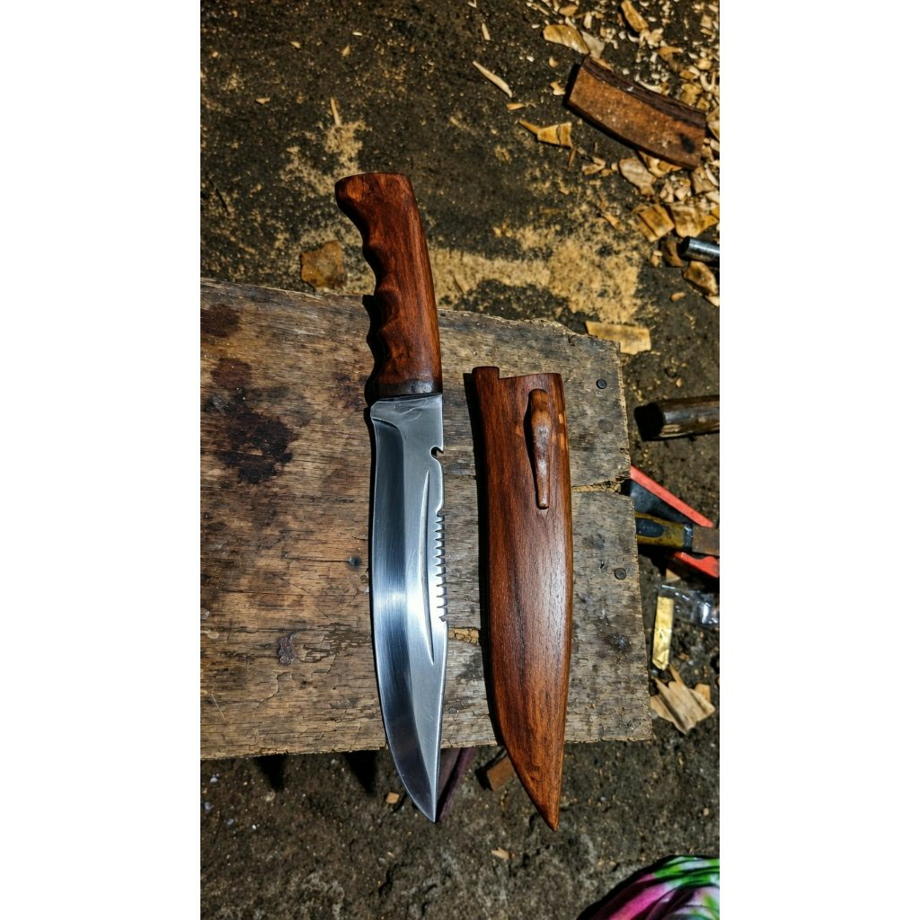 pisau rambo