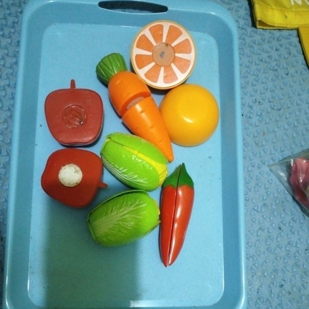 mainan buah kupas potong preloved