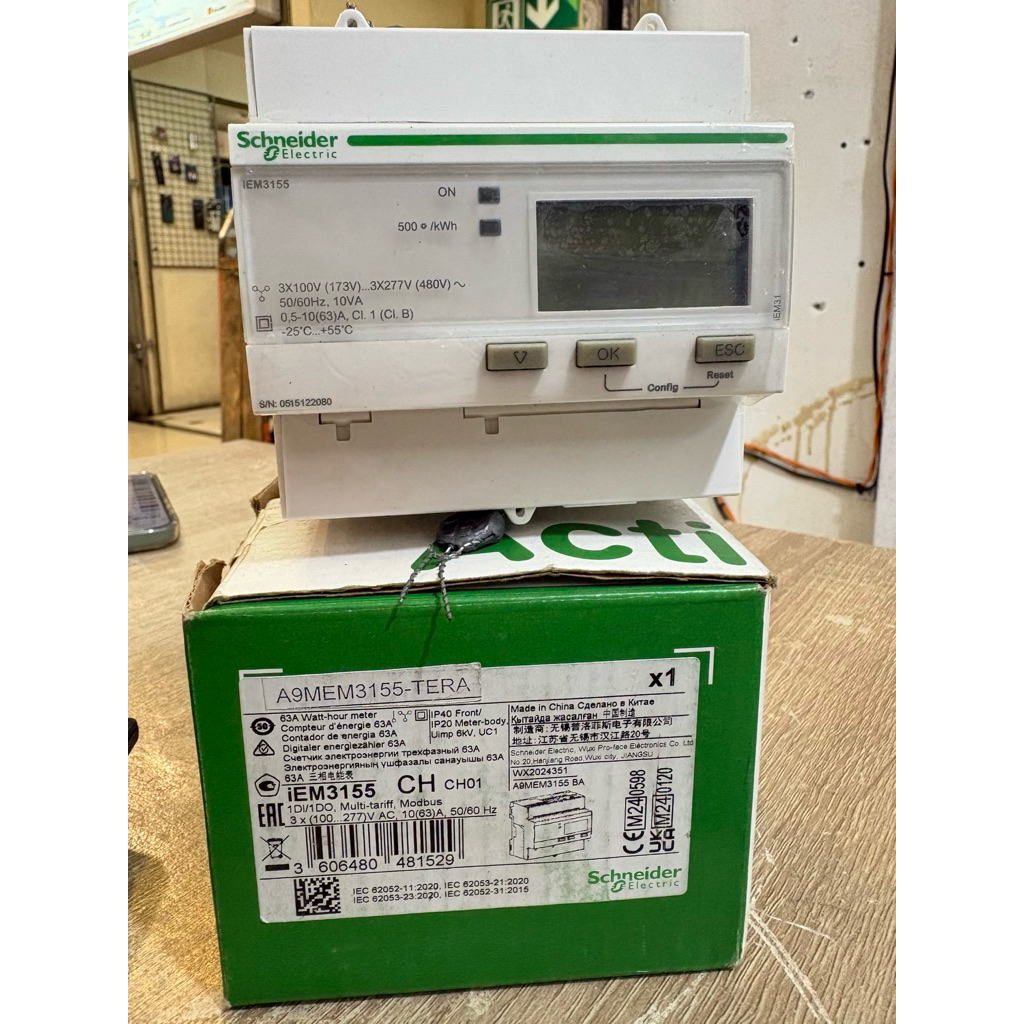 kwh meter 3phase IEM 3155 schneider