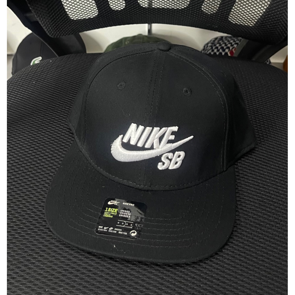 Topi snapback nike