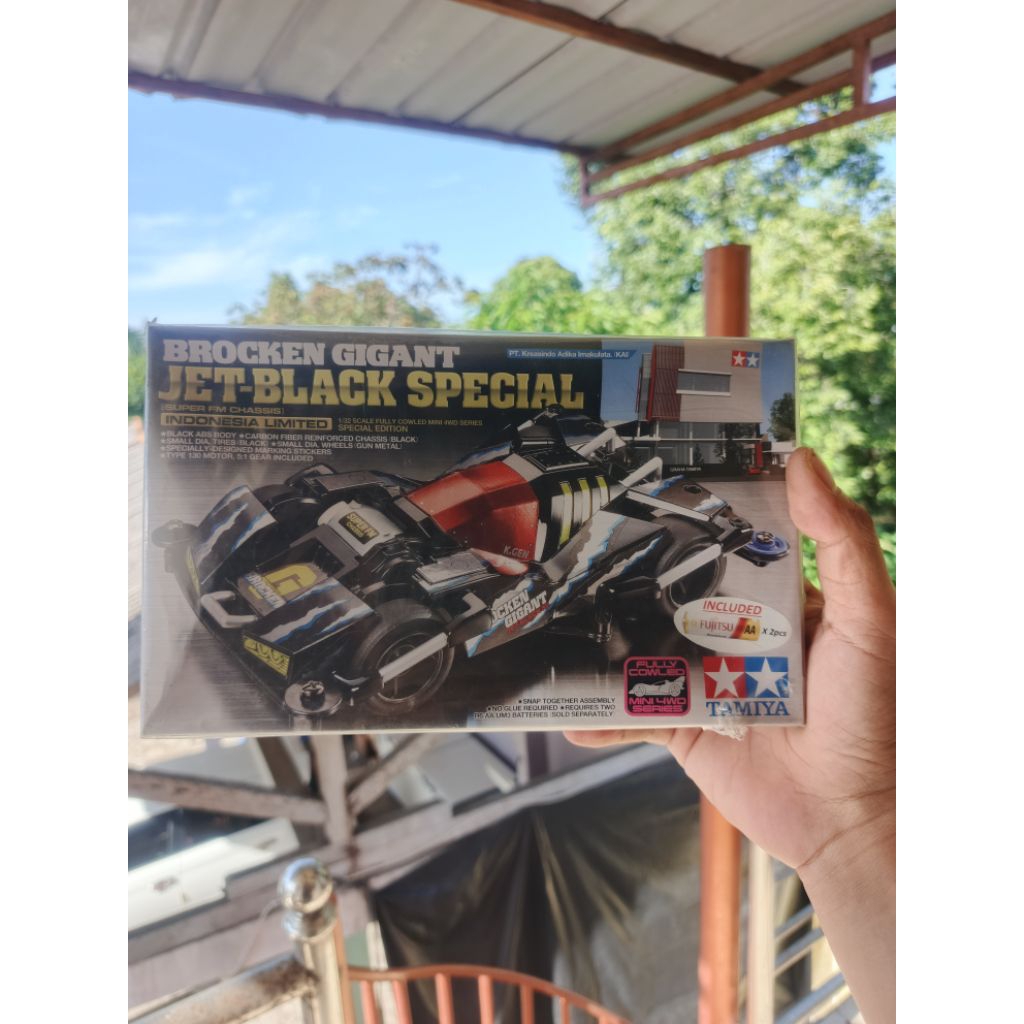 Tamiya Brocken Gigant Jet Black Spesial