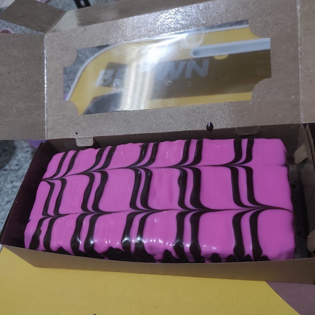 Cake Coklat Pink Marble Lembut Moist Homemade Fresh Tanpa Pengawet Cake Kekinian Snack Dessert | Ban