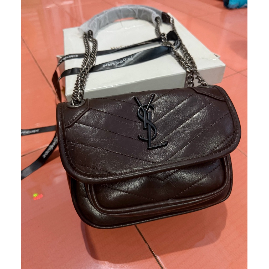 Tas Yeslong (Ada Defect)