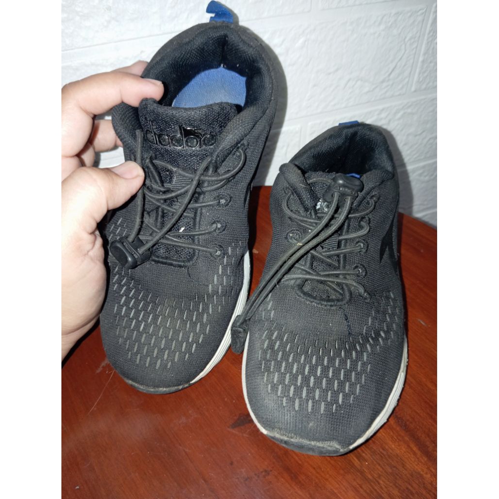sepatu anak Diadora