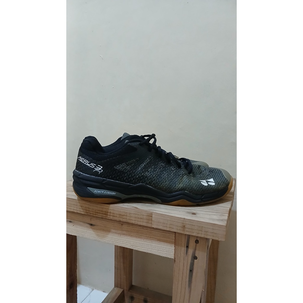 SEPATU BADMINTON Y0NEX AERUS 3R ORI (size 42)