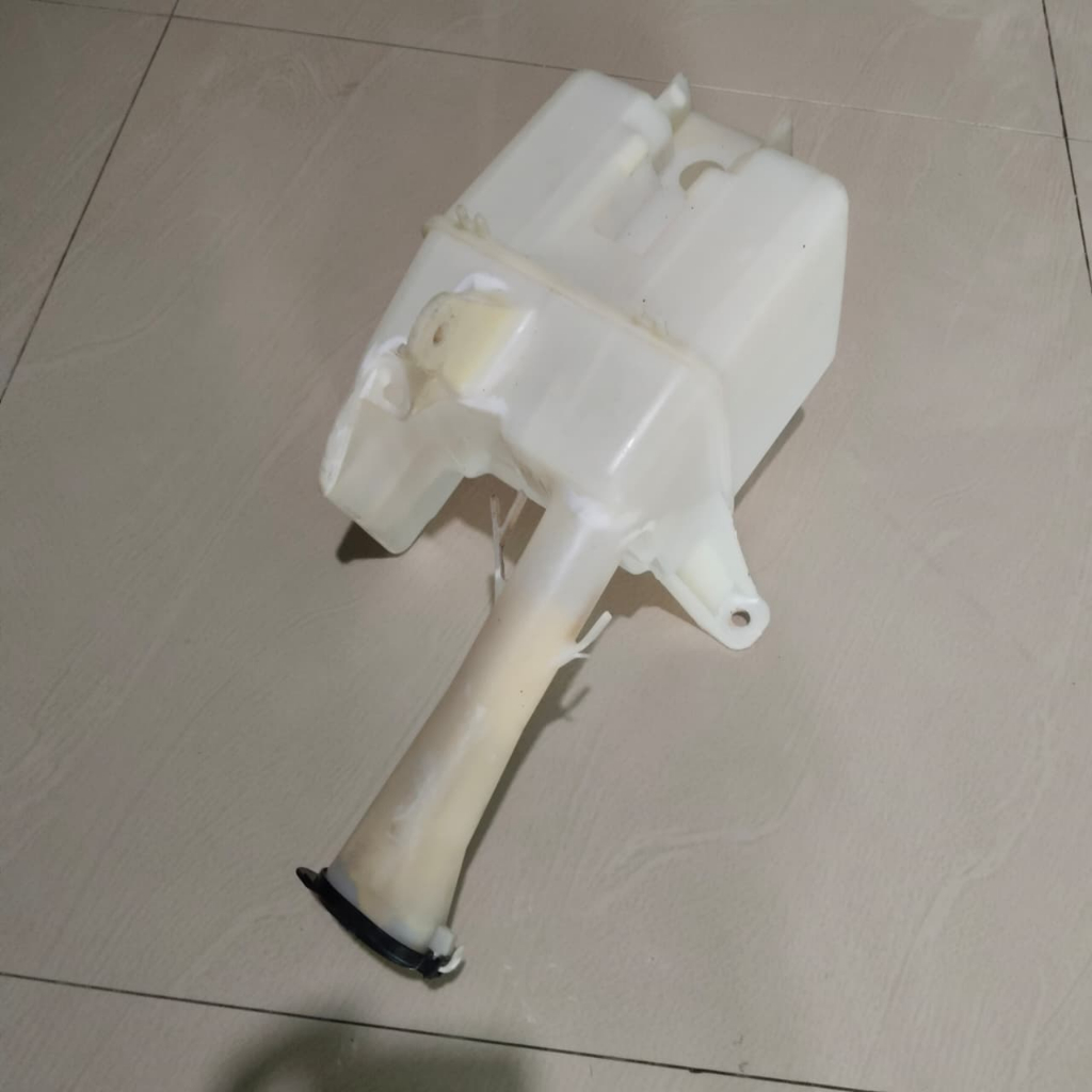 Tabung Washer / Wiper Toyota Corolla 2001-2002