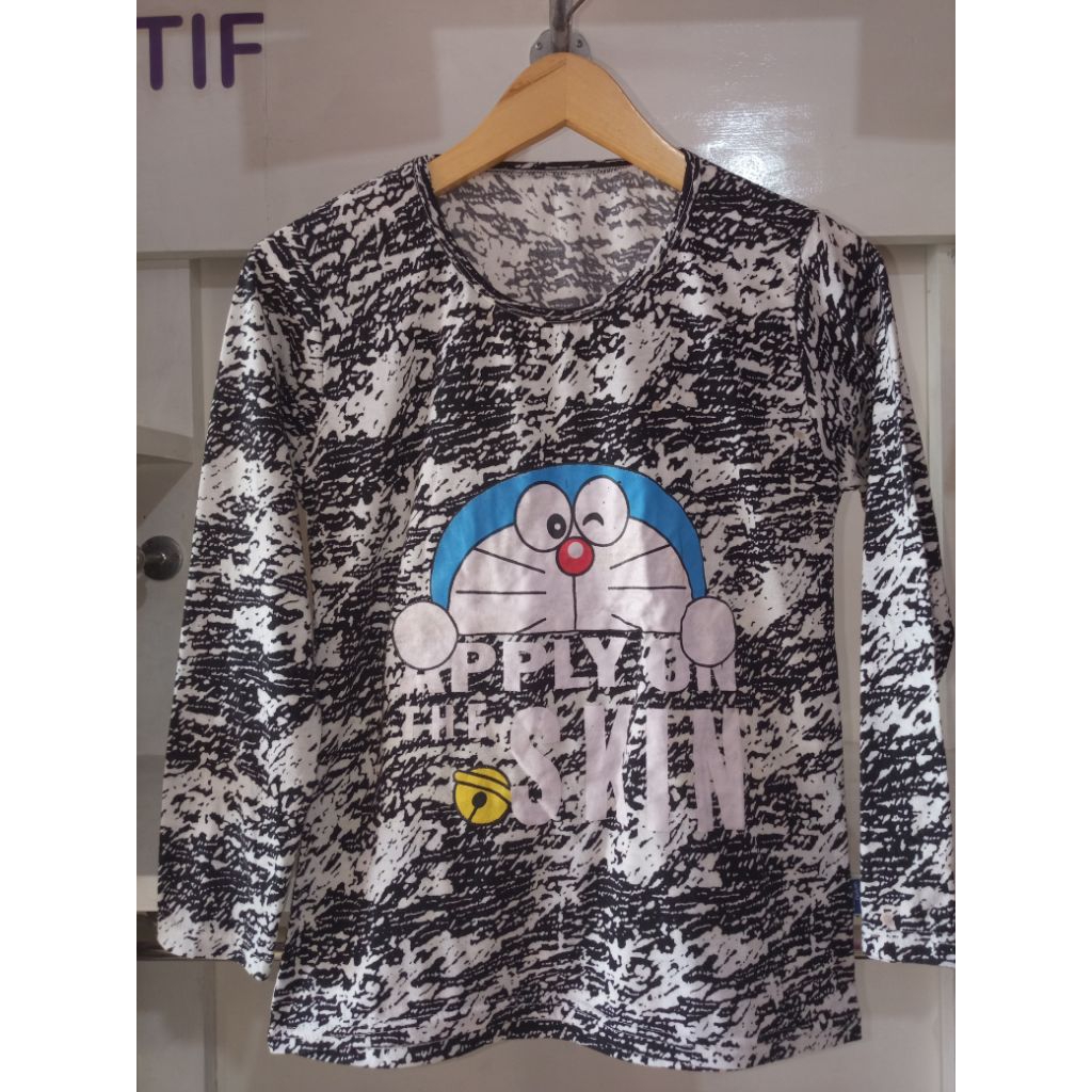 Preloved kaos doraemon