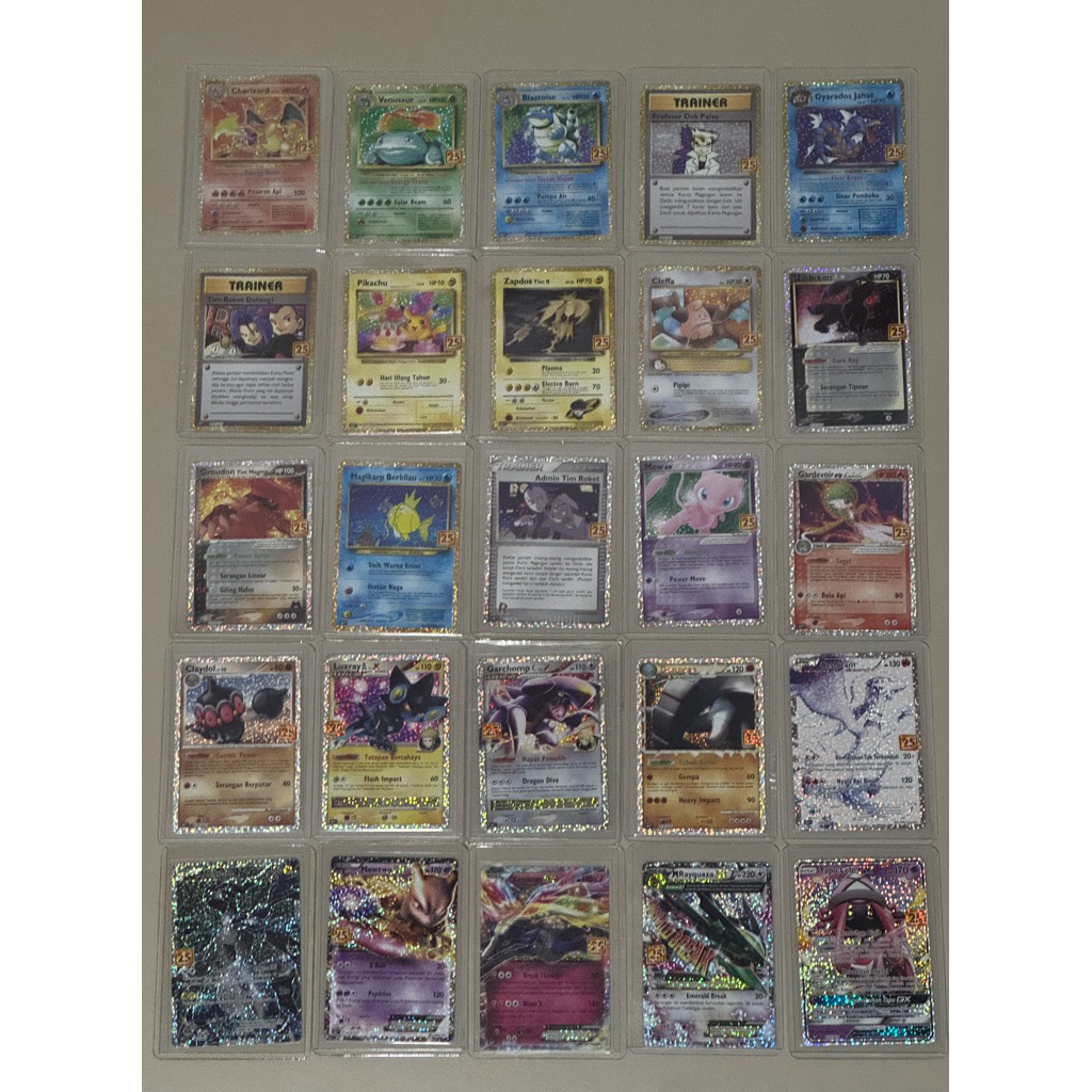 SET Pokemon 25th Anniversary Charizard Blastoise Venusaur Pikachu Umbreon Mewtwo Zekrom Reshiram - K