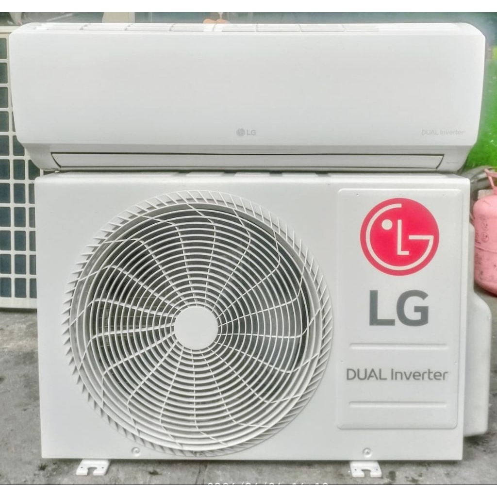 AC LG Dual Inverter 1/2 PK R 32  SECOND + pasang (free ongkir se-jabotabek)