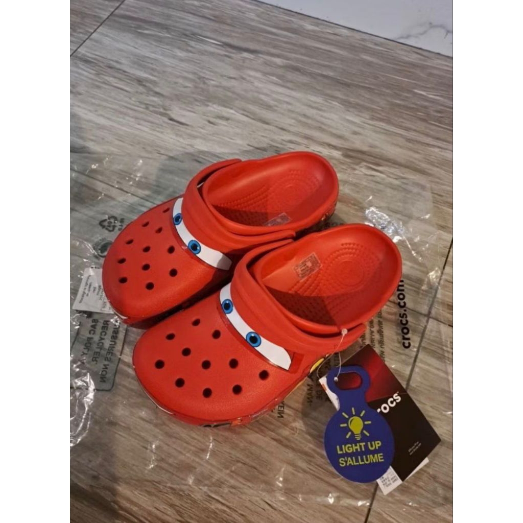 Crocs x McQueen dan metter