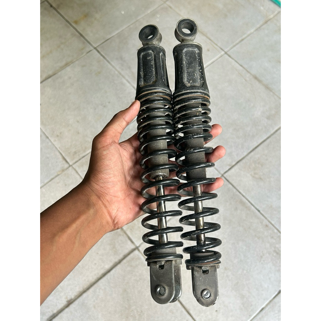 shock belakang standar aerox kondisi masi bagus