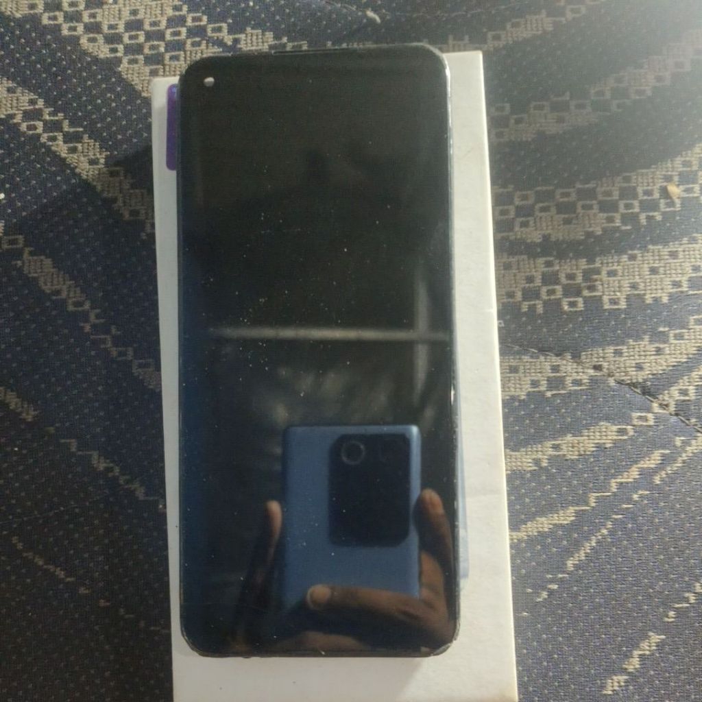 lcd realme c17 minus retak 1 helai frame jelek