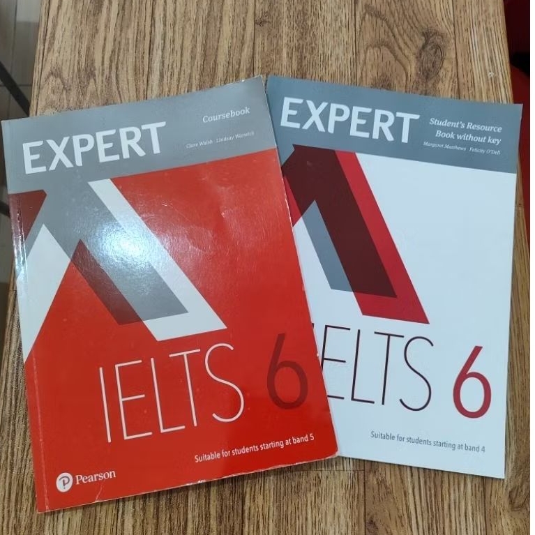 Expert IELTS 6 coursebook student book preloved