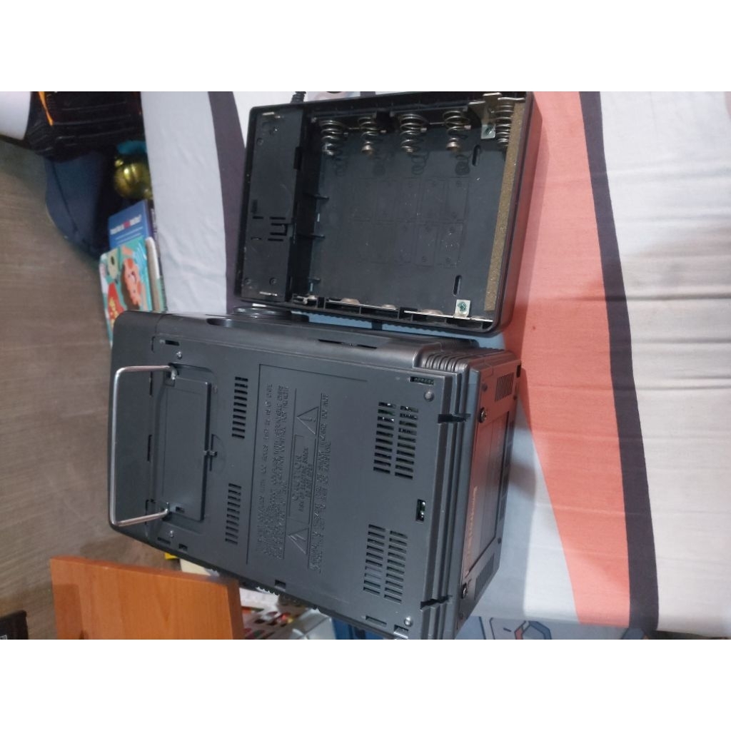 TV Mini 5 inch merk SILVER