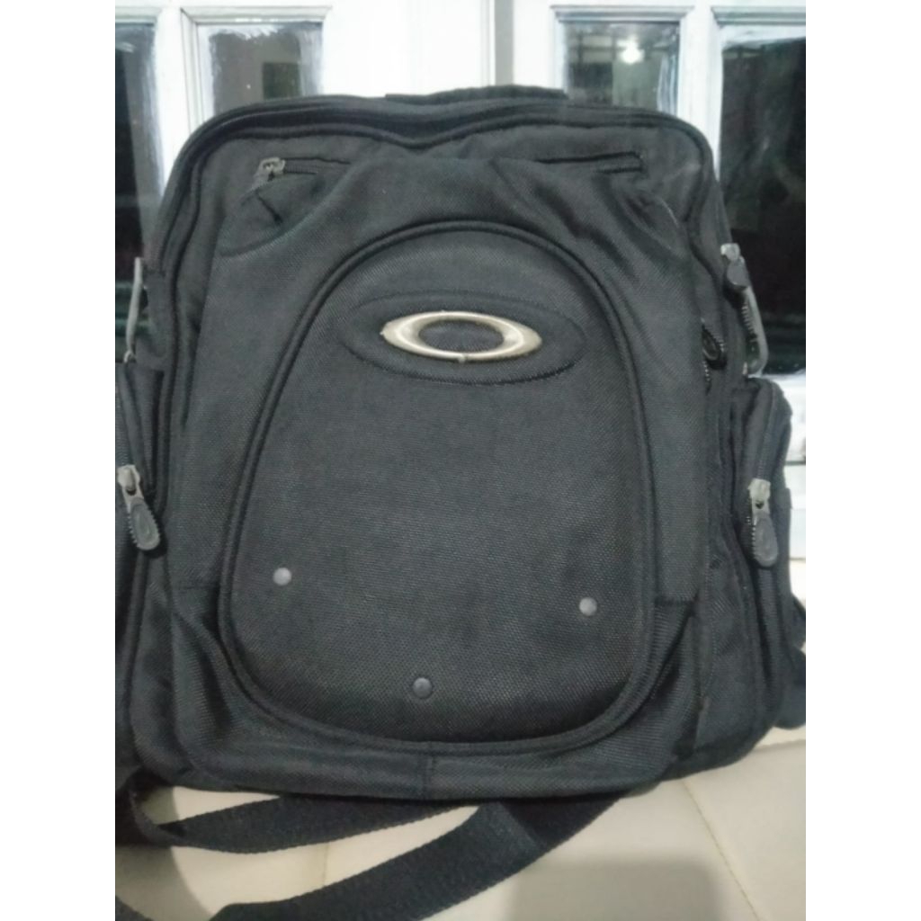 tas Oakley second wyswyg