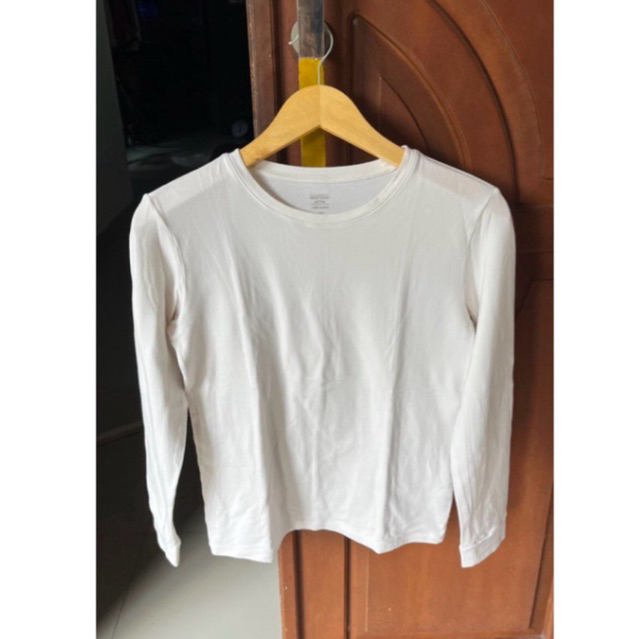preloved UNIQLO HEATTECH EXTRAWARM LONGSLEVE