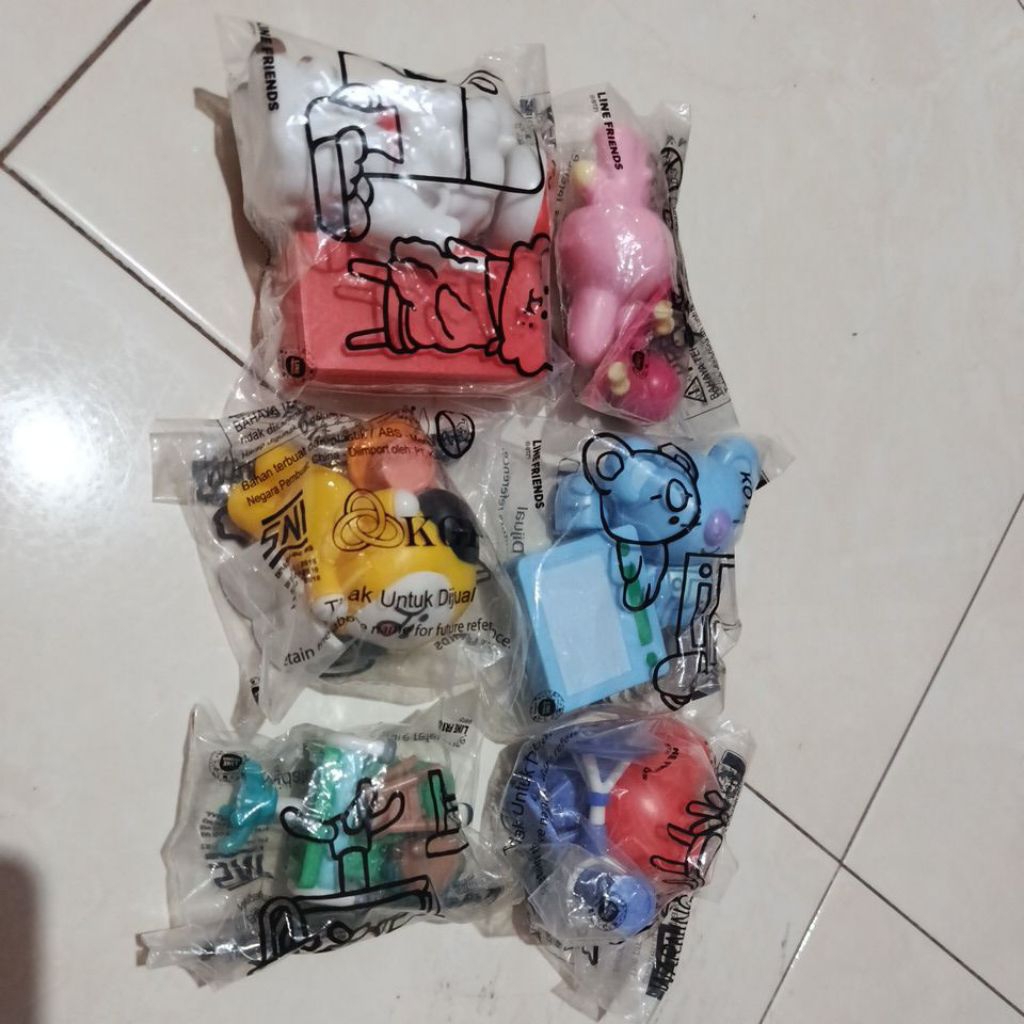 BTS McDonald 1 set isi 6