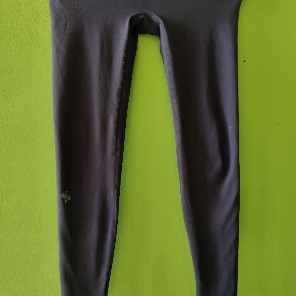 PRELOVED LEGGING XEXYMIX PILATES YOGA