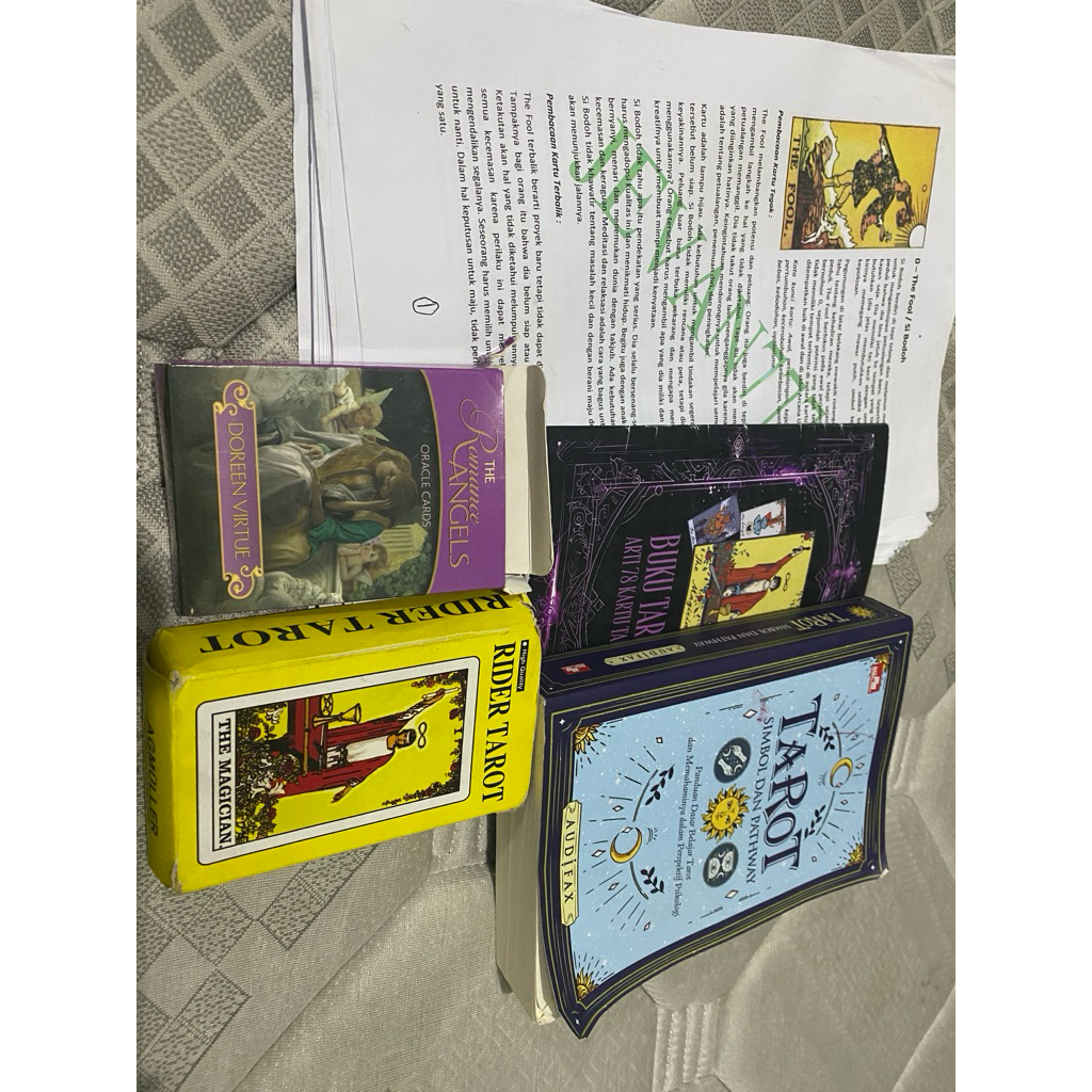 buku tarot dan kartu tarot preloved like new