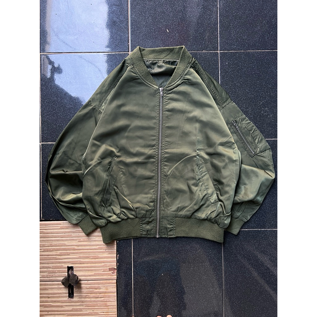VtgArmyBomberJacket